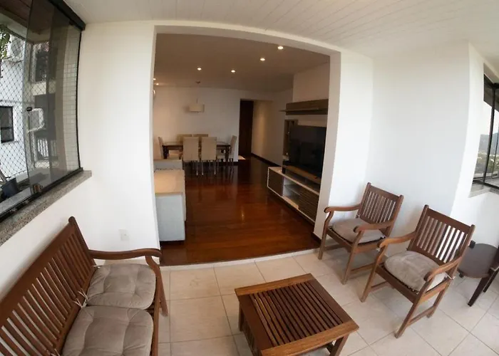 Belíssimo Apartamento Beira Mar em Ótima Localização Rio de Janeiro