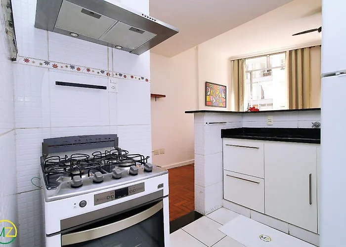 Sala e 2 quartos ECONÔMICO em Copacabana Rio de Janeiro