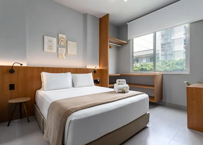 Perfeição no Leblon - Imóvel moderno - AP302 Z1 Apartamento Rio de Janeiro
