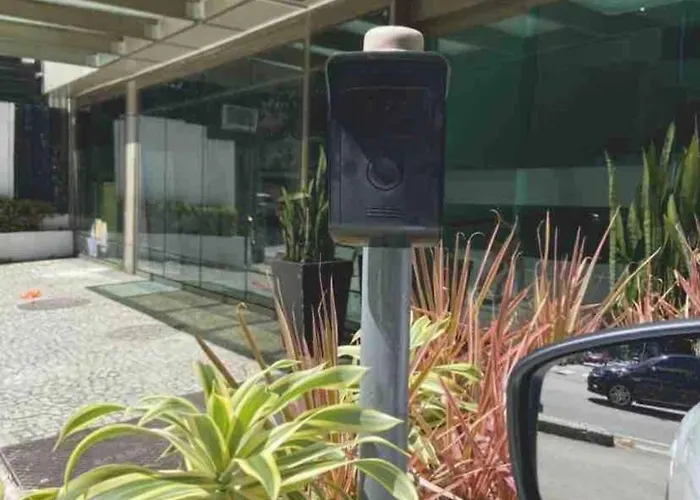 Cobertura Com Hidro, Garagem, Academia E Portaria 24 Horas - Arpoador Rio de Janeiro