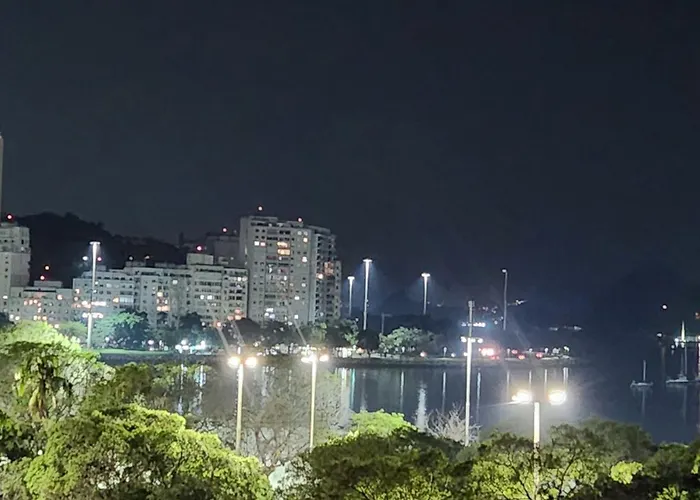 Em frente à praia - conforto, localização e vista Rio de Janeiro