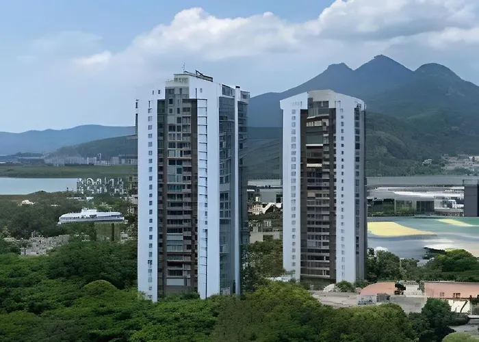 Flat com VISTA de CINEMA para Praia da BARRA da Tijuca - 5 min da PRAIA - Ar Condicionado, Portaria 24h, Wi-Fi 500 Mbps, Piscina, Academia, Sauna, Quadra de Tênis Rio de Janeiro