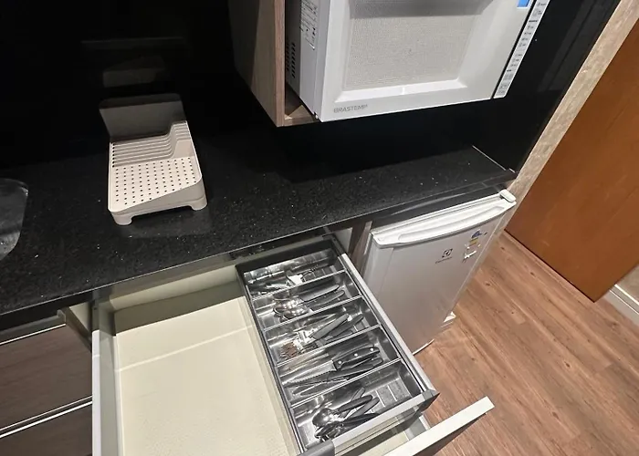 Flat na Barra da Tijuca - Premium - Com Cozinha, Microondas, Estacionamento, Balsa para Praia, Academia, Muito lindo, Confortável e Aconchegante Rio de Janeiro
