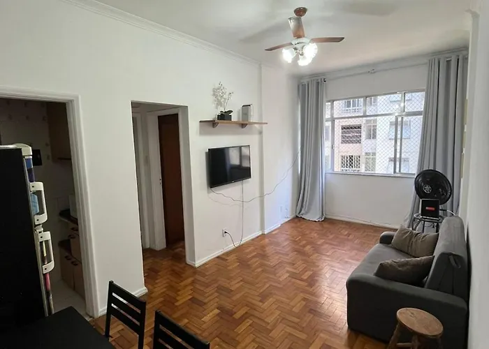 Apartamento com fácil acesso a praia de Copacabana Rio de Janeiro