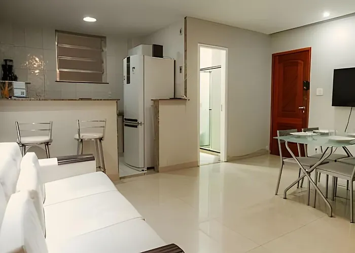Apartamento confortável na quadra da praia Rio de Janeiro