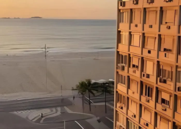 Vista Incrível para o Mar em Copacabana - 4 Pessoas - 100 M da Praia Rio de Janeiro